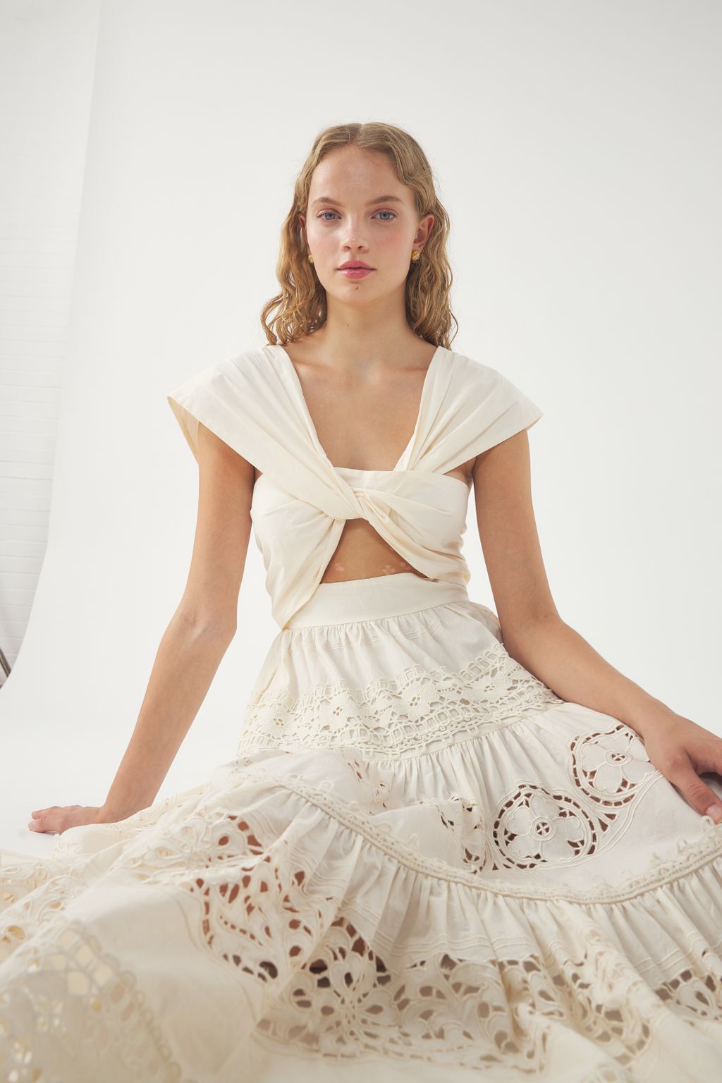 Fashion Week Paris Spring/Summer 2025 look 3 de la collection Antik Batik womenswear