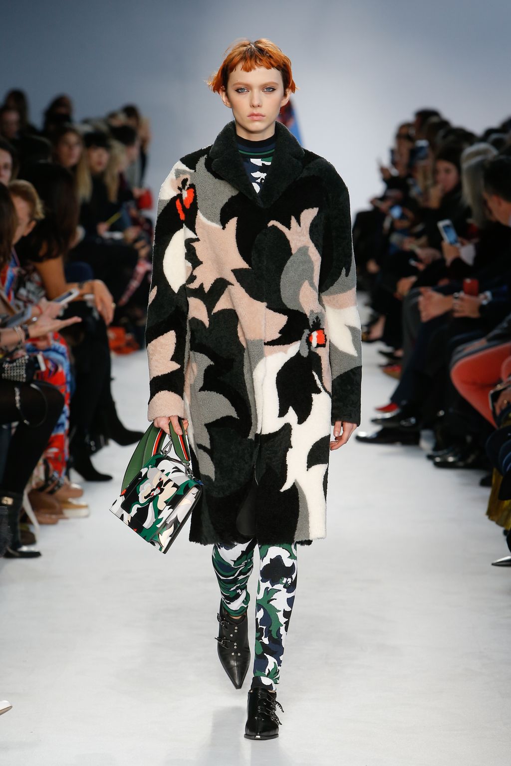 Fashion Week Milan Fall/Winter 2016 look 3 from the Pucci collection womenswear