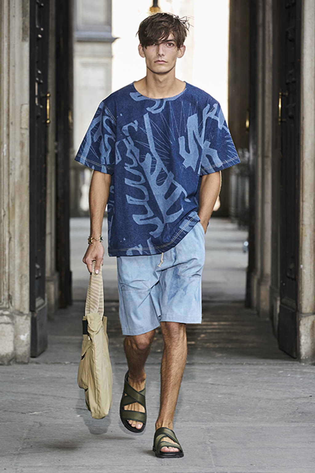 Fashion Week Milan Spring/Summer 2021 look 4 de la collection David Catalan menswear