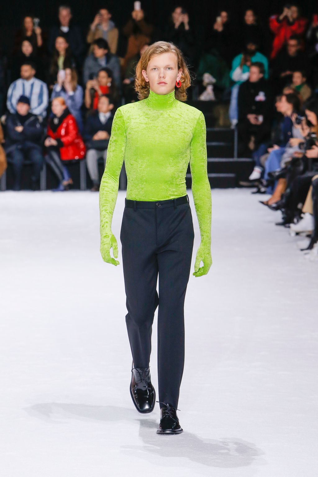 Fashion Week Paris Fall/Winter 2018 look 4 de la collection Balenciaga menswear