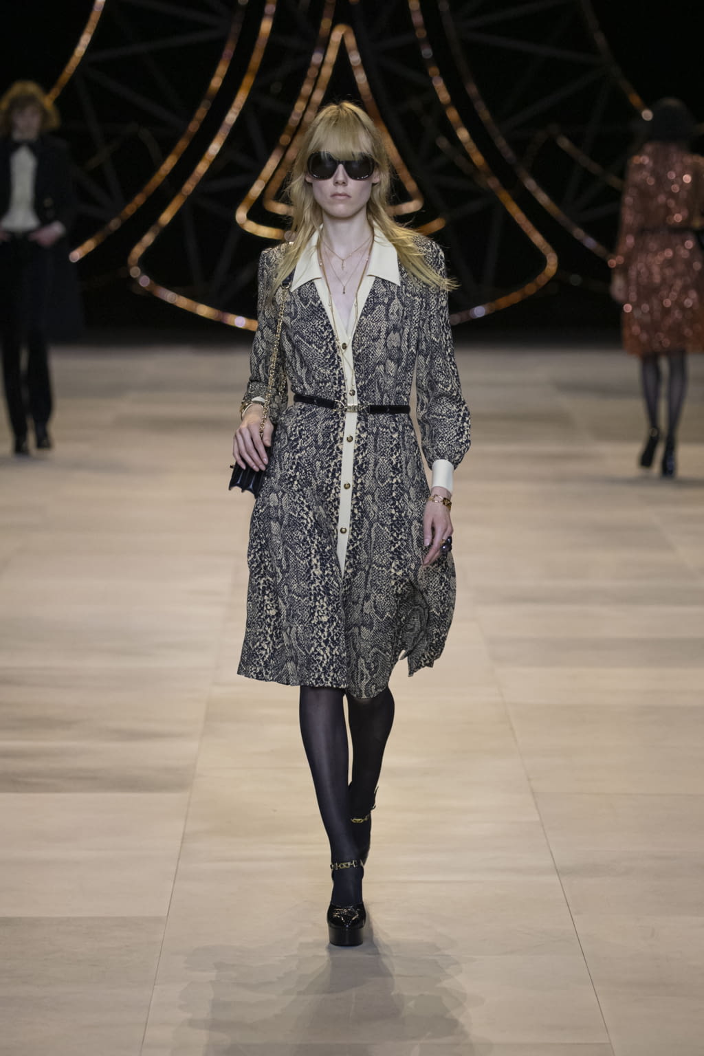 Fashion Week Paris Fall/Winter 2020 look 4 de la collection Celine womenswear