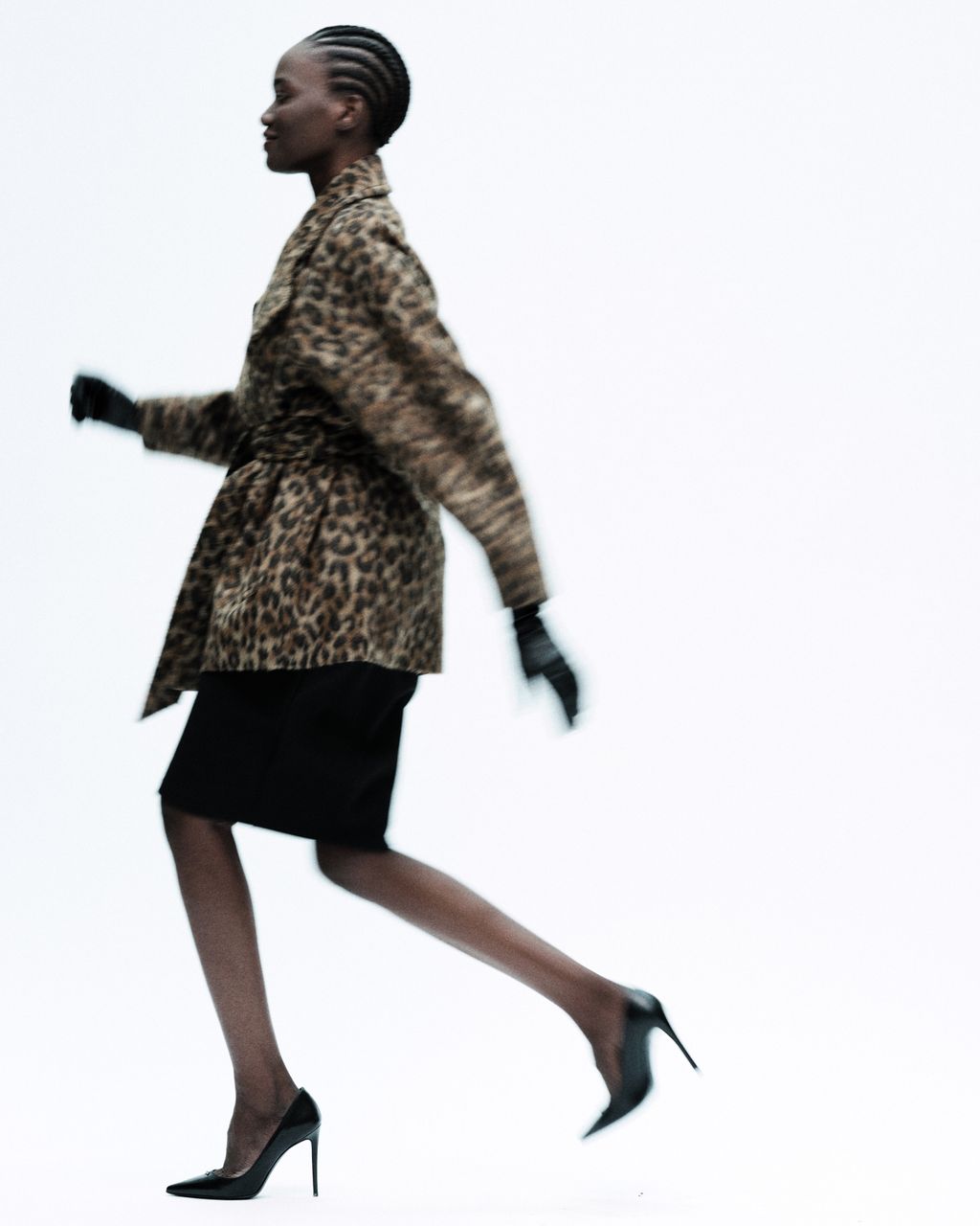 Fashion Week Paris Fall/Winter 2025 look 4 de la collection Barbara Bui womenswear