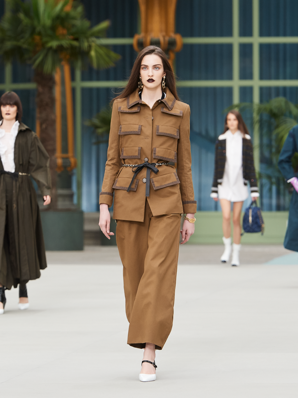 Fashion Week Paris Resort 2020 look 4 de la collection Chanel womenswear