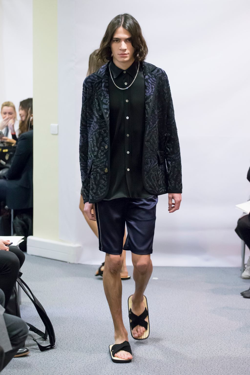 Fashion Week Paris Fall/Winter 2017 look 4 de la collection Lucien Pellat-Finet menswear