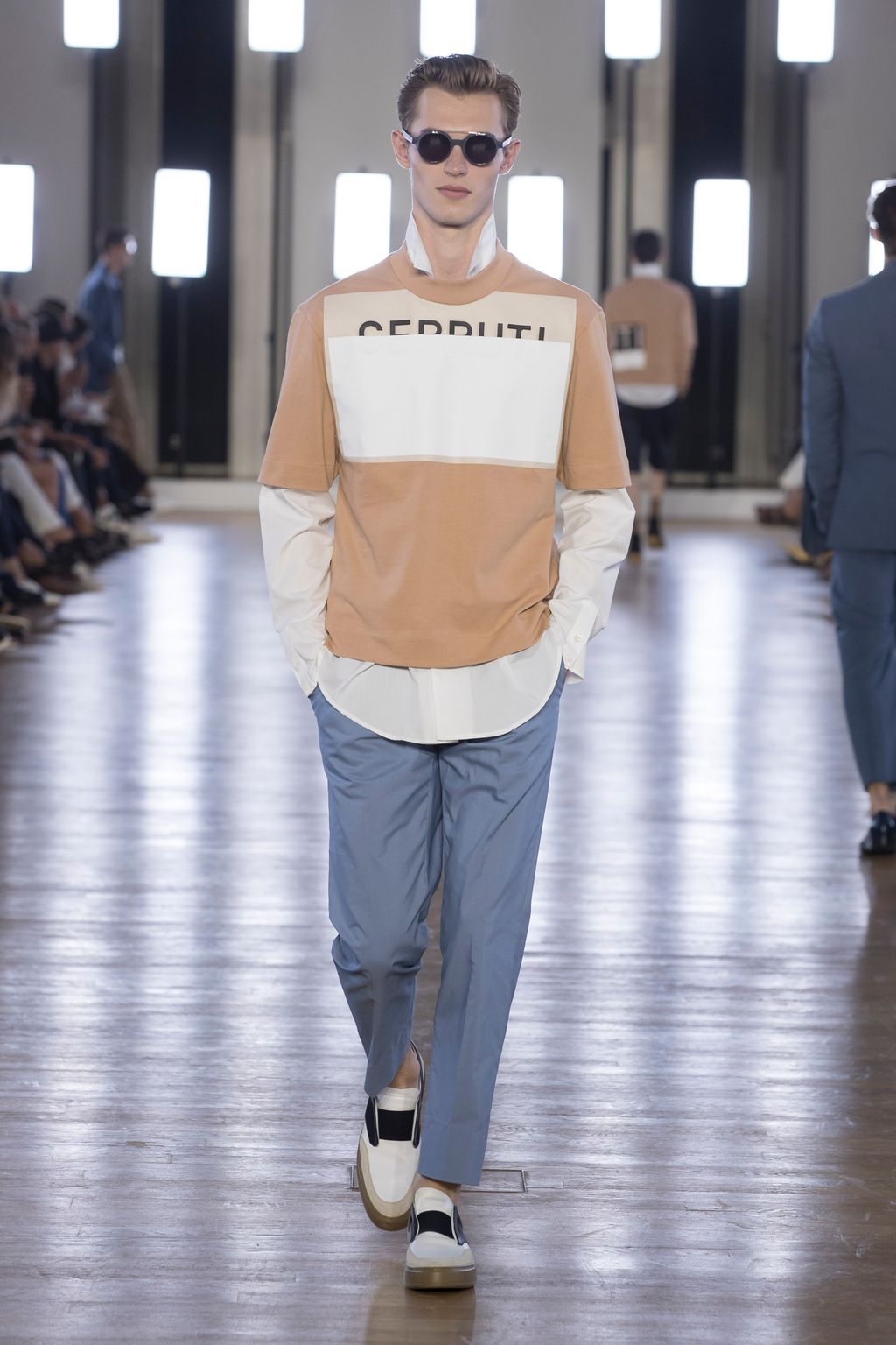 Fashion Week Paris Spring/Summer 2018 look 4 from the Cerruti 1881 collection menswear