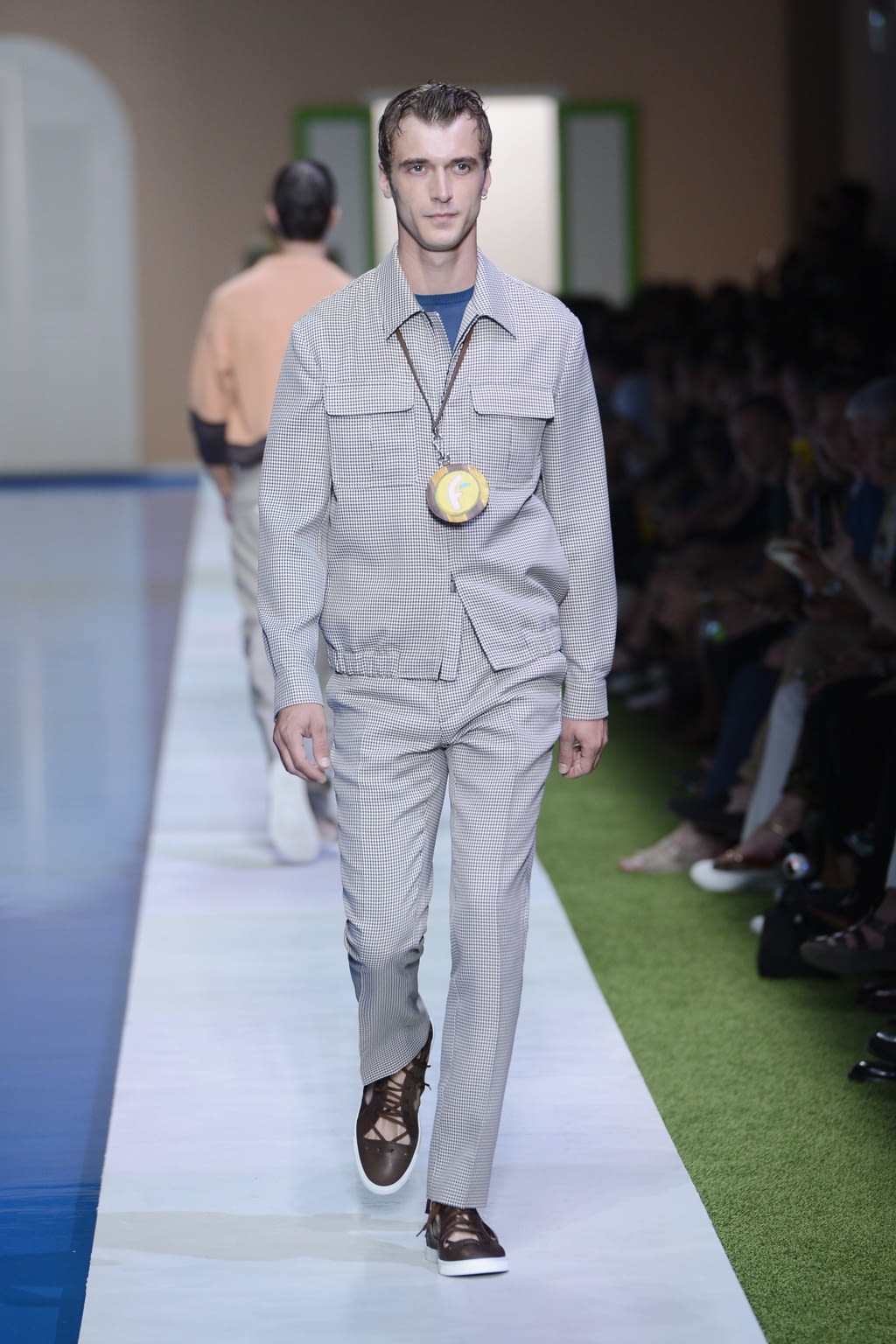 Fashion Week Milan Spring/Summer 2017 look 4 from the Fendi collection 男装