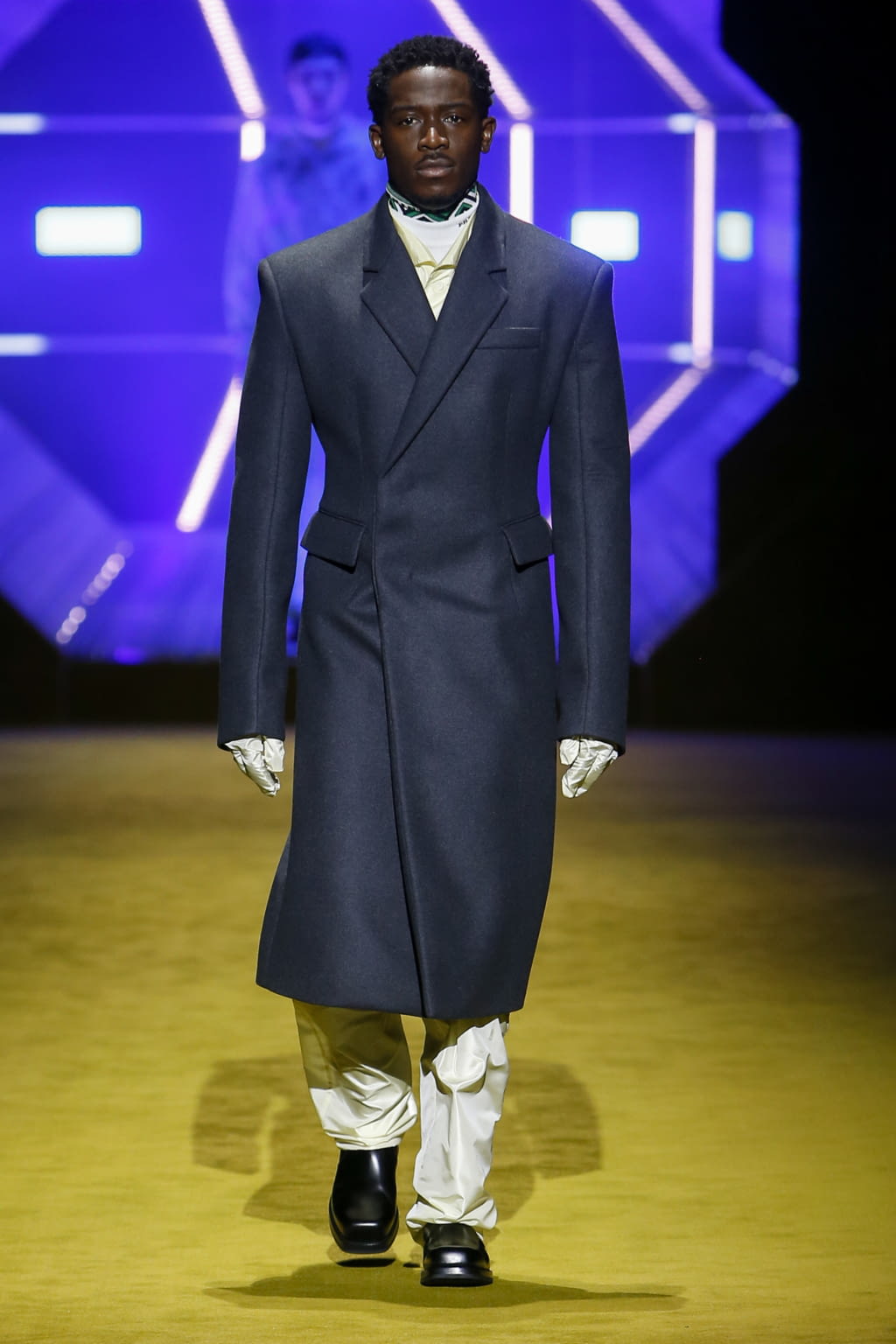 Fashion Week Milan Fall/Winter 2022 look 4 from the Prada collection 男装