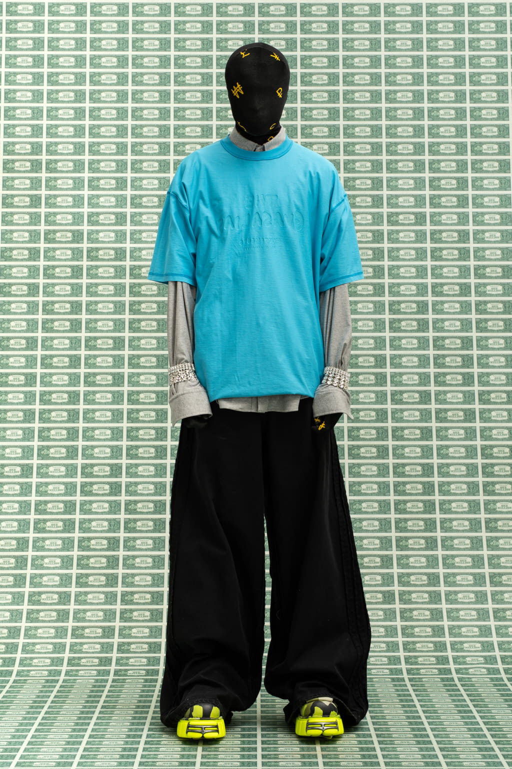 Fashion Week Paris Fall/Winter 2022 look 40 from the VETEMENTS collection 女装