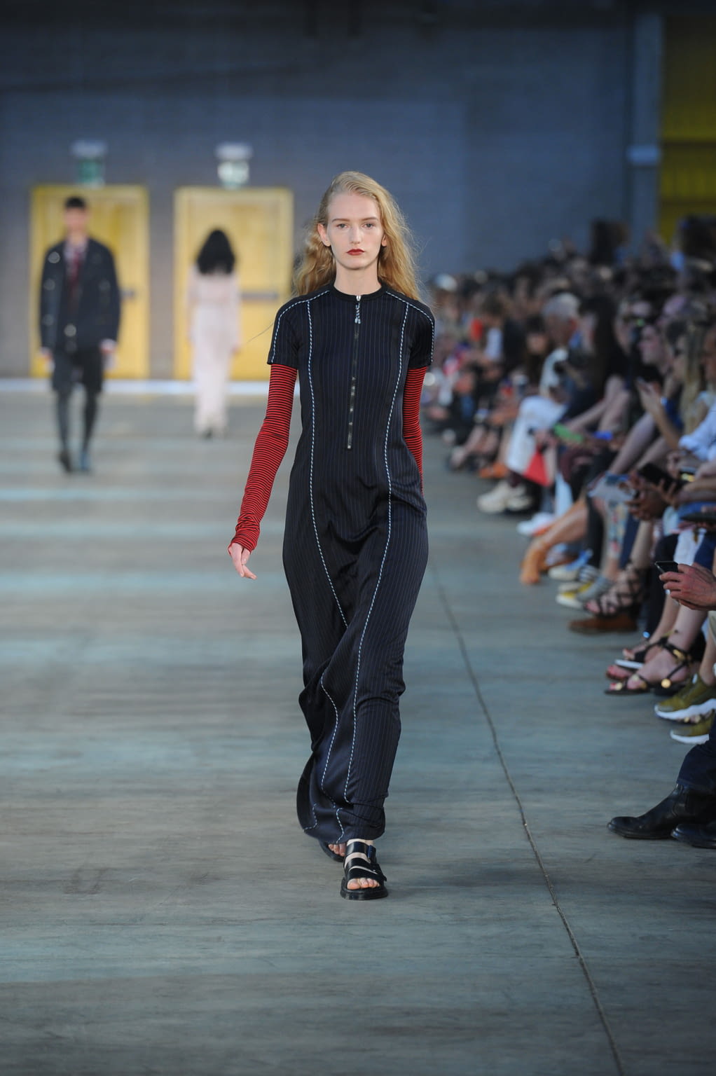 Fashion Week Milan Spring/Summer 2018 look 41 from the Diesel Black Gold collection 男装