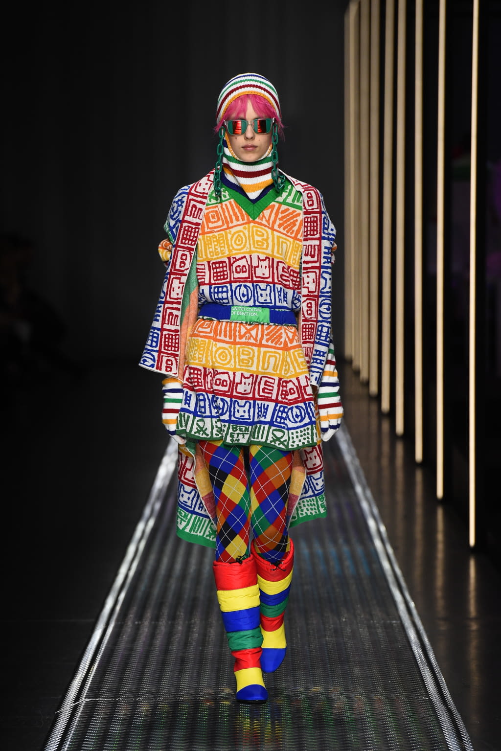 Fashion Week Milan Fall/Winter 2019 look 46 from the BENETTON x JEAN-CHARLES DE CASTELBAJAC collection 女装