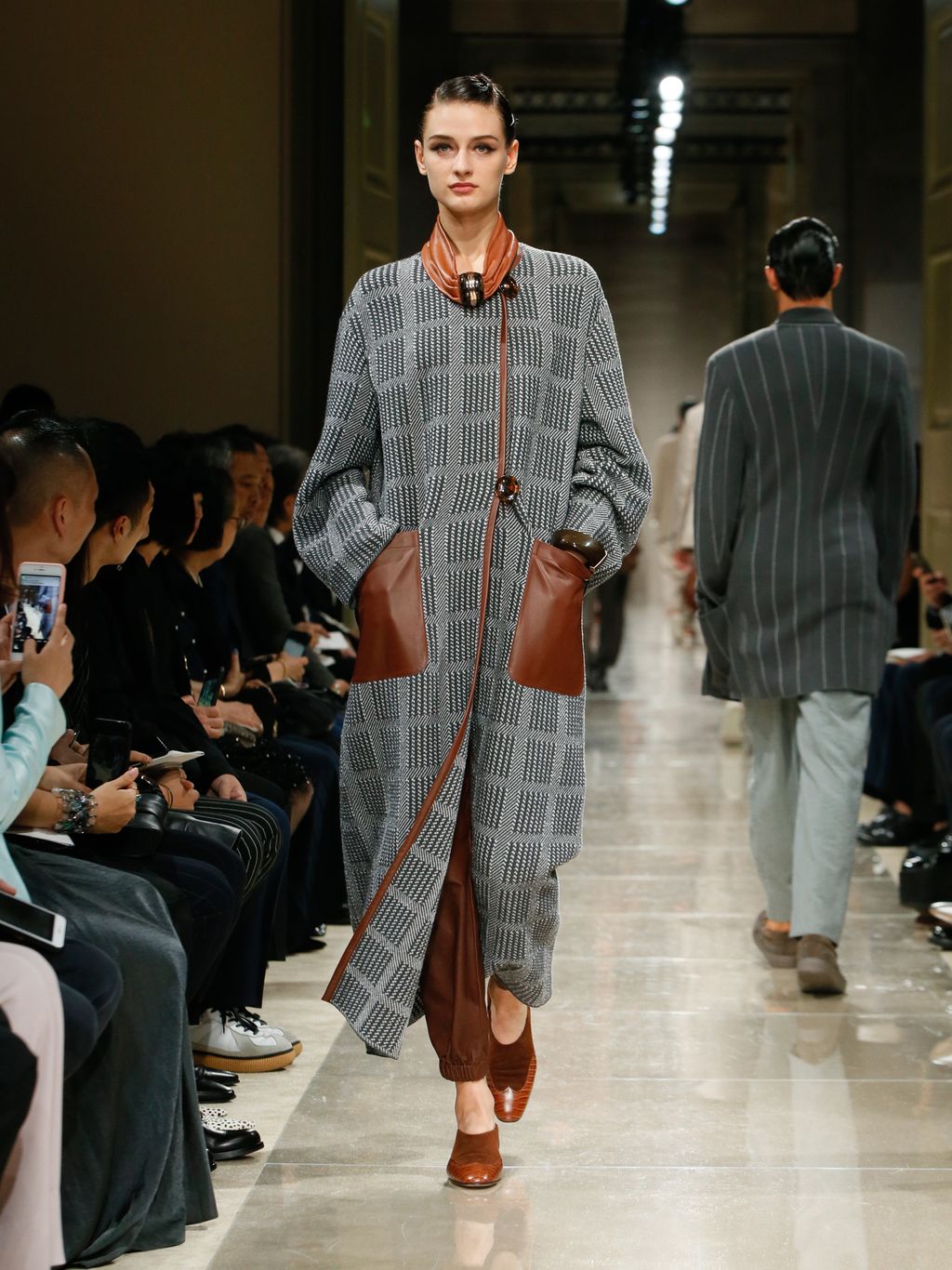 Fashion Week Milan Resort 2020 look 45 de la collection Giorgio Armani womenswear