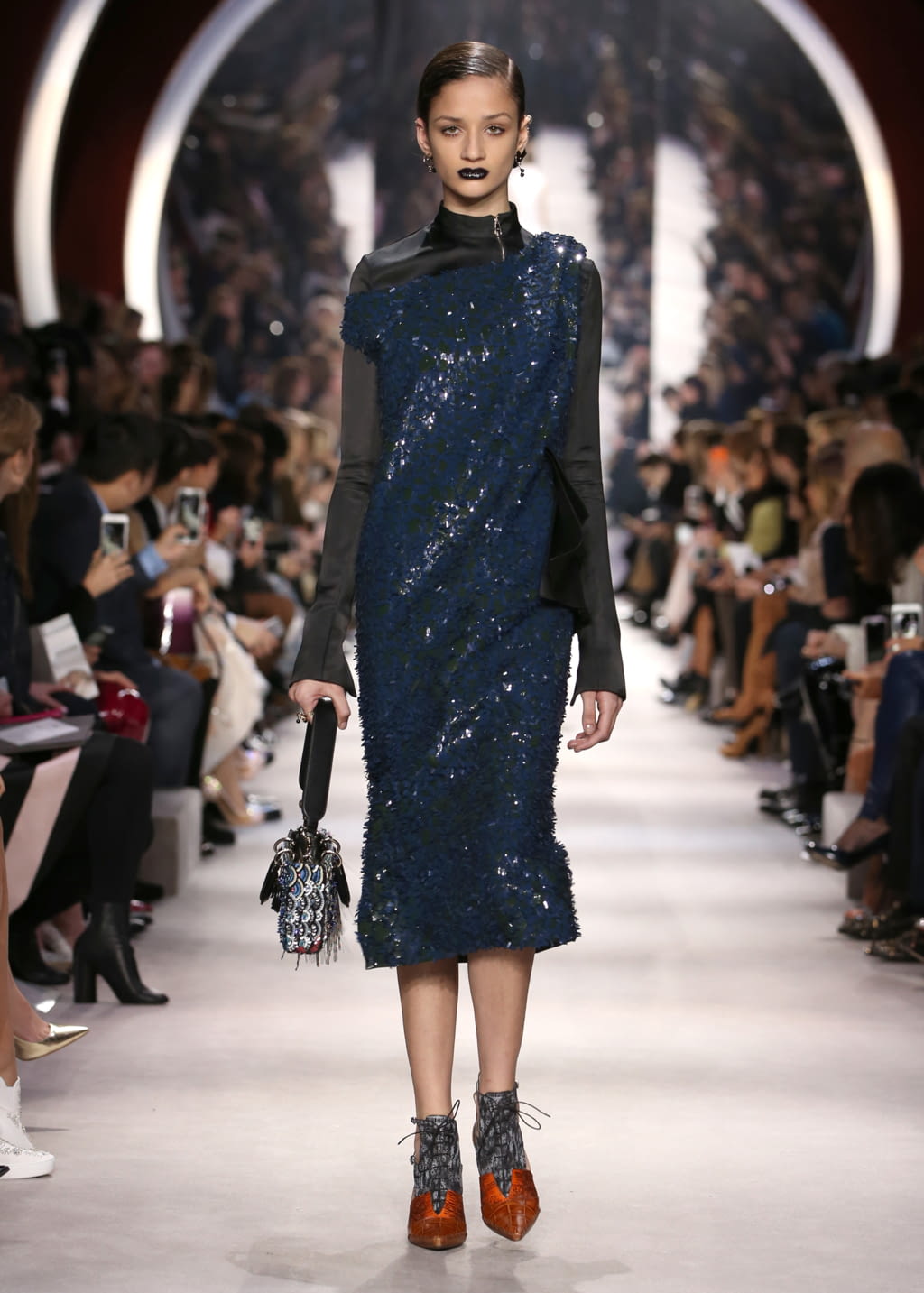 Fashion Week Paris Fall/Winter 2016 look 49 de la collection Christian Dior womenswear