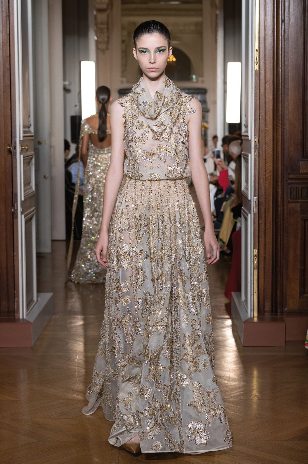 Fashion Week Paris Fall/Winter 2018 look 49 from the Valentino collection couture
