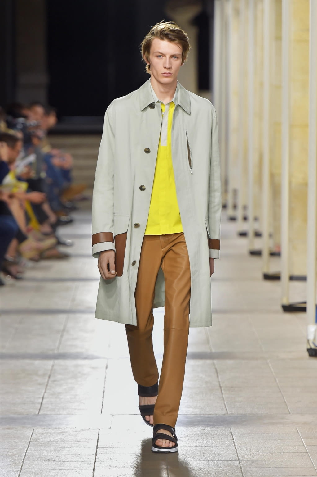 Fashion Week Paris Spring/Summer 2017 look 4 from the Hermès collection menswear