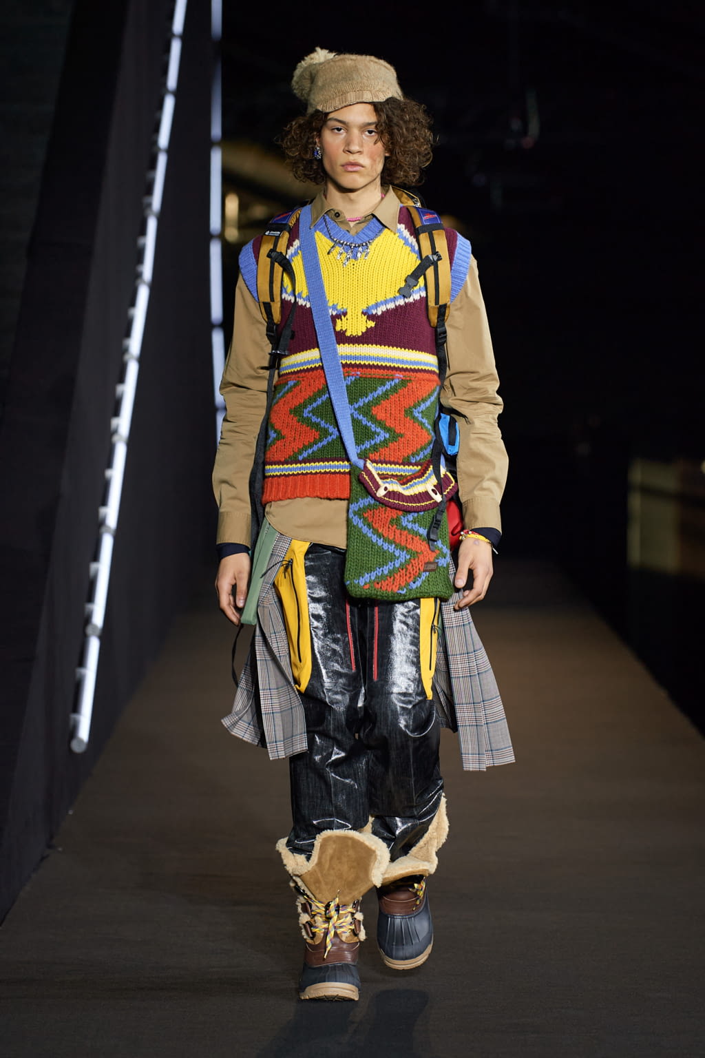 Fashion Week Milan Fall/Winter 2022 look 5 from the Dsquared2 collection 男装