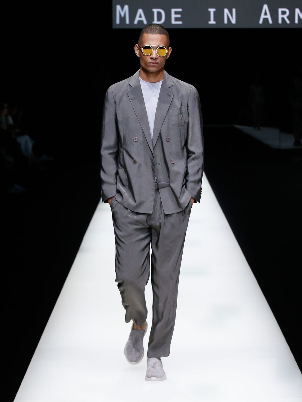 Fashion Week Milan Spring/Summer 2018 look 5 from the Giorgio Armani collection menswear