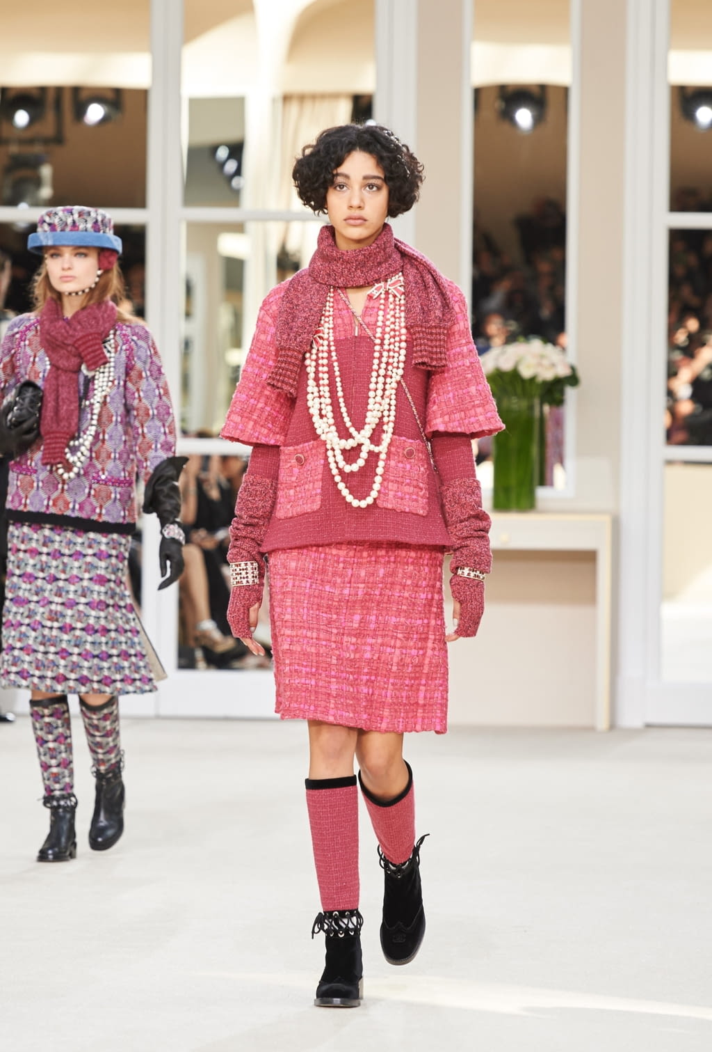 Fashion Week Paris Fall/Winter 2016 look 5 from the Chanel collection womenswear