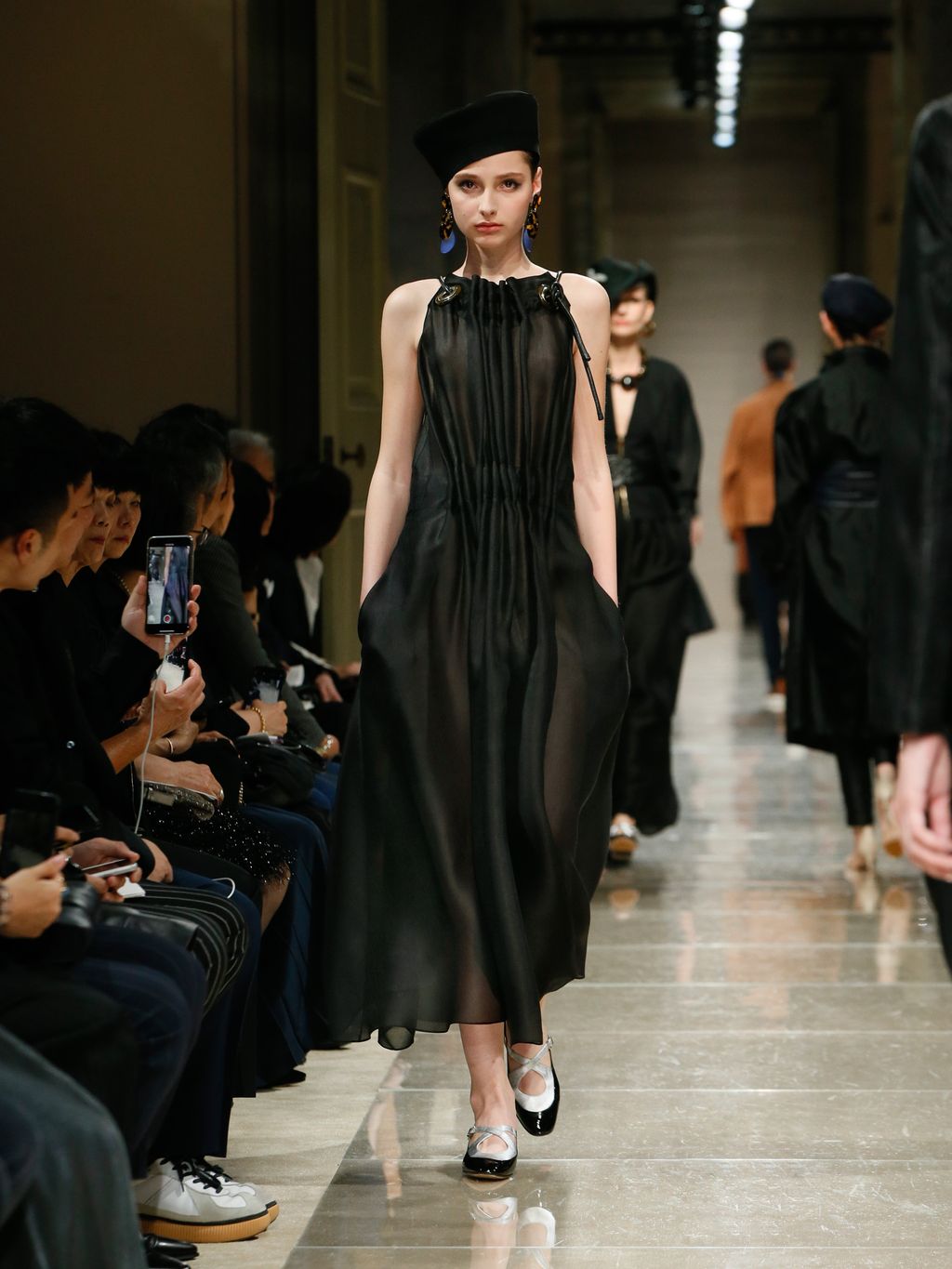 Fashion Week Milan Resort 2020 look 52 de la collection Giorgio Armani womenswear