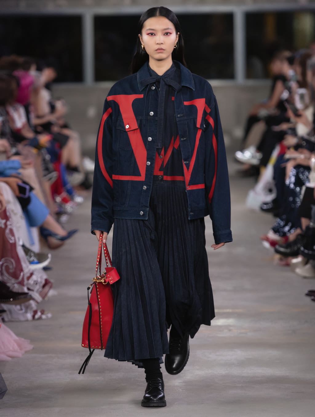 Fashion Week Paris Pre-Fall 2019 look 52 from the Valentino collection womenswear