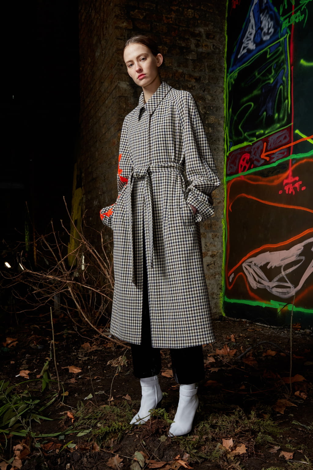 Fashion Week Paris Pre-Fall 2017 look 5 from the Off-White collection 女装