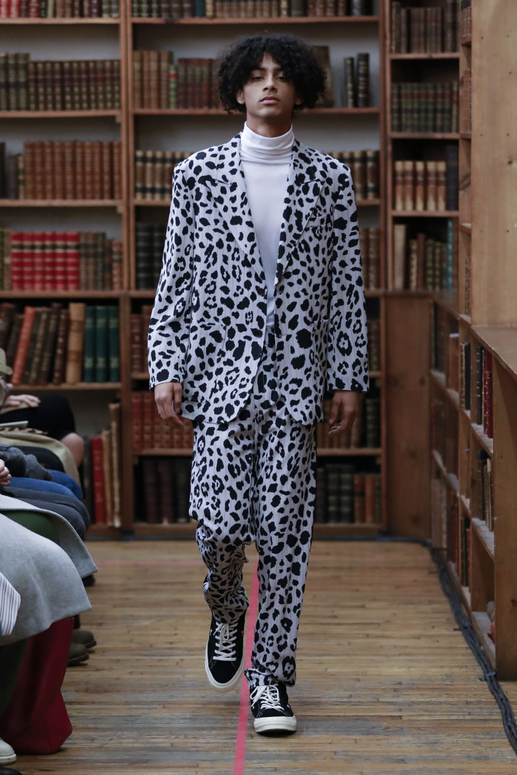Fashion Week New York Pre-Fall 2018 look 6 from the Koché collection womenswear