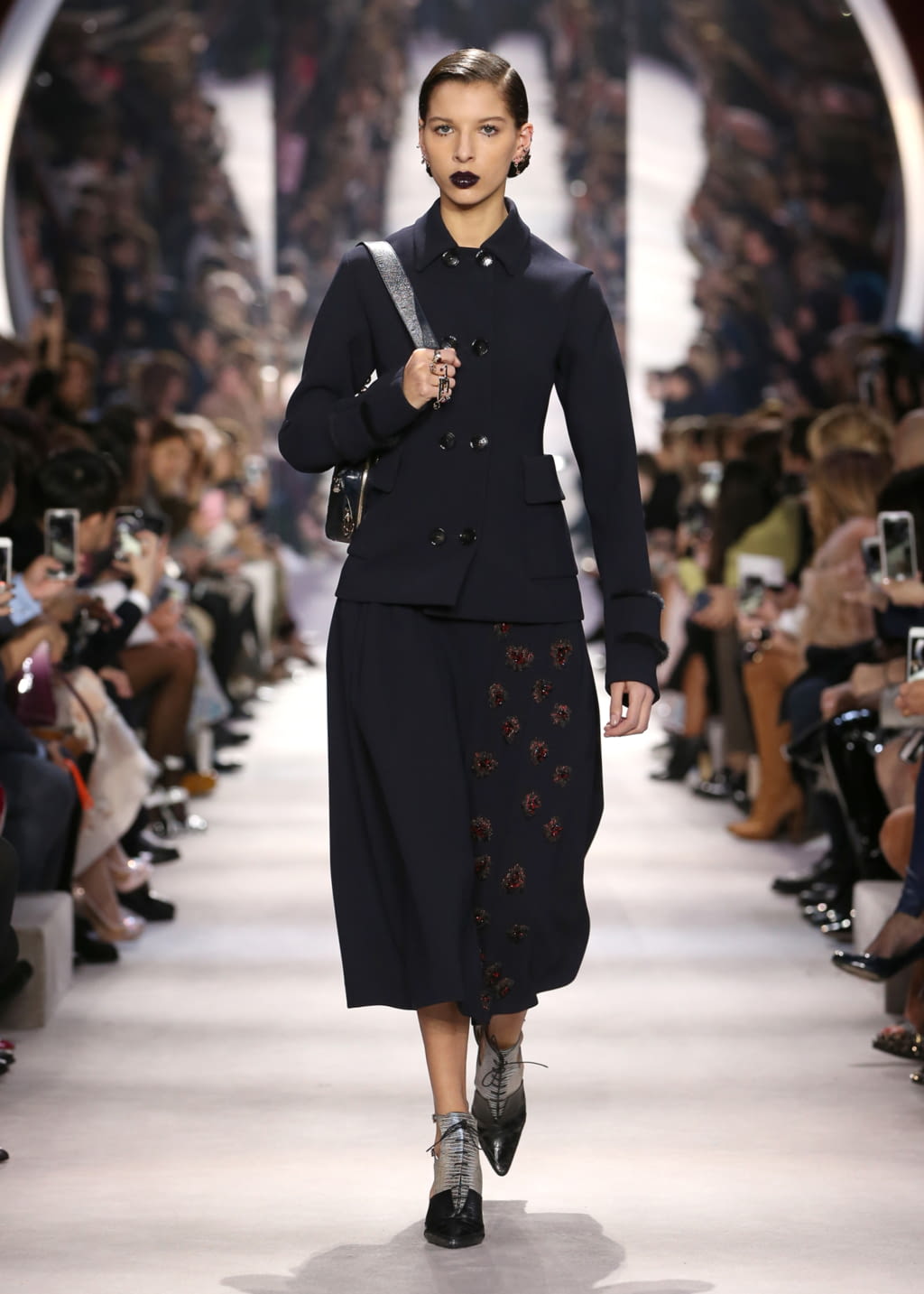 Fashion Week Paris Fall/Winter 2016 look 6 from the Christian Dior collection womenswear
