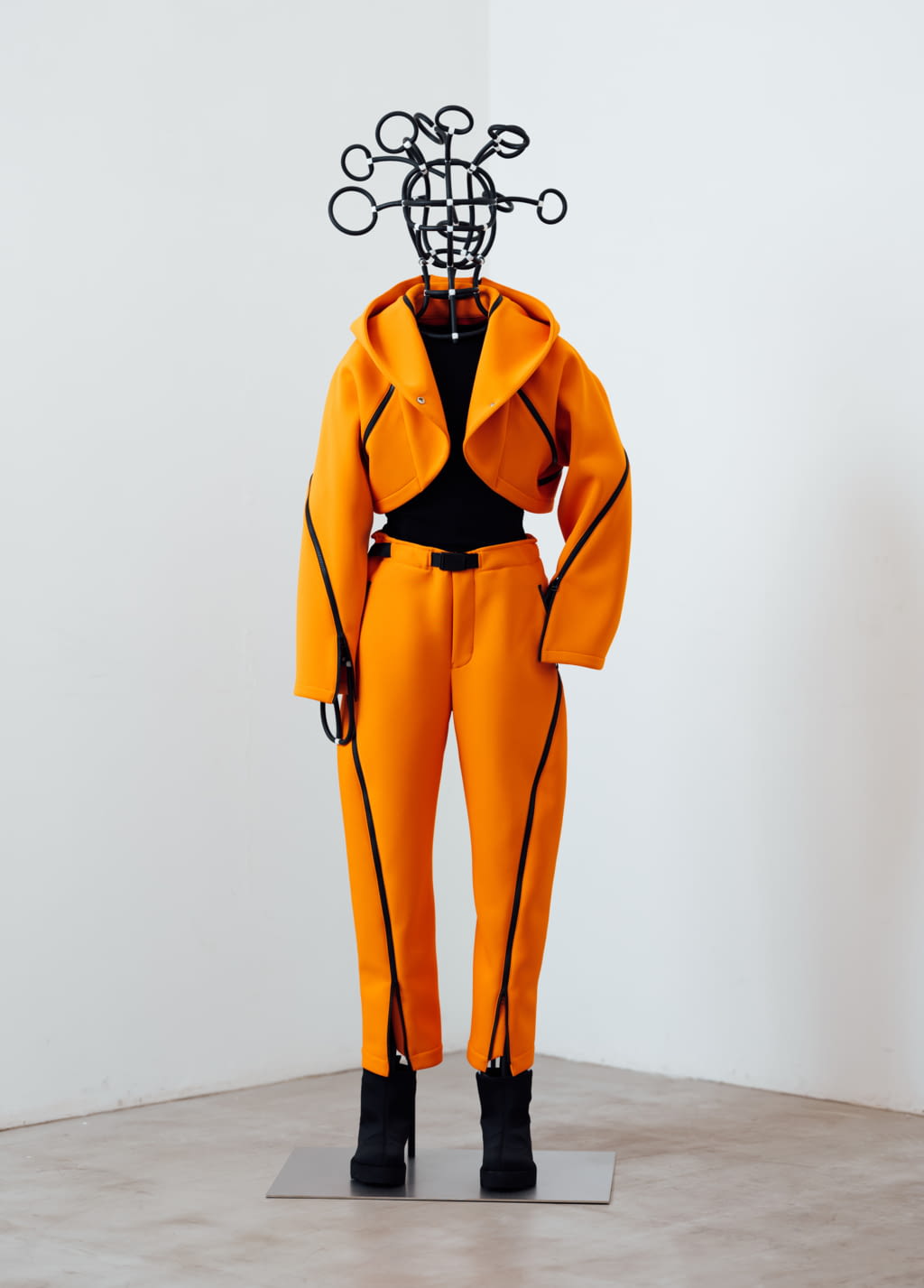 Fashion Week Paris Spring/Summer 2021 look 6 de la collection Issey Miyake womenswear