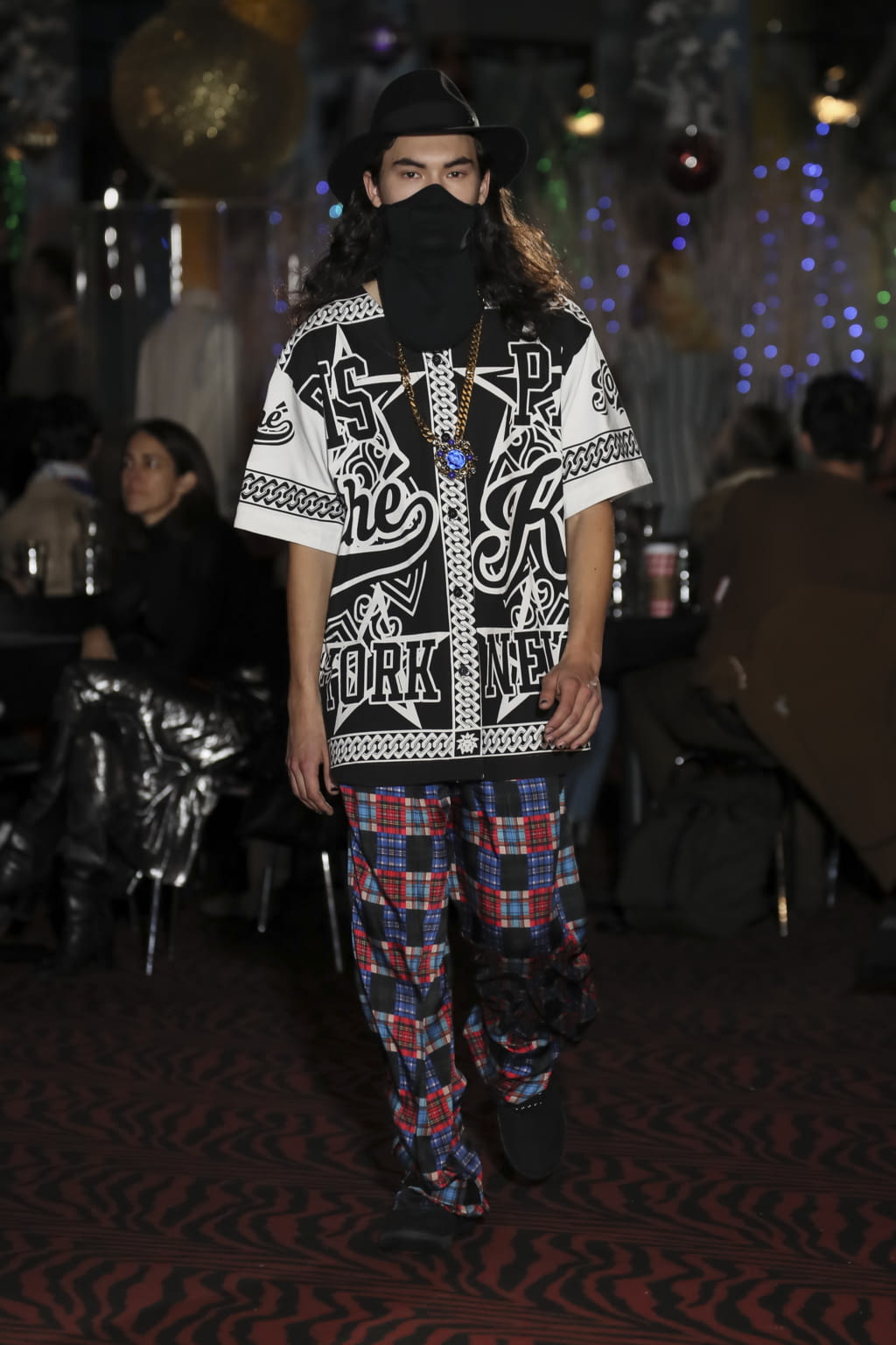 Fashion Week New York Pre-Fall 2019 look 6 de la collection Koché menswear