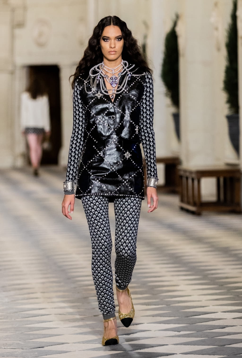 Fashion Week Paris Pre-Fall 2021 look 6 from the Chanel collection 女装
