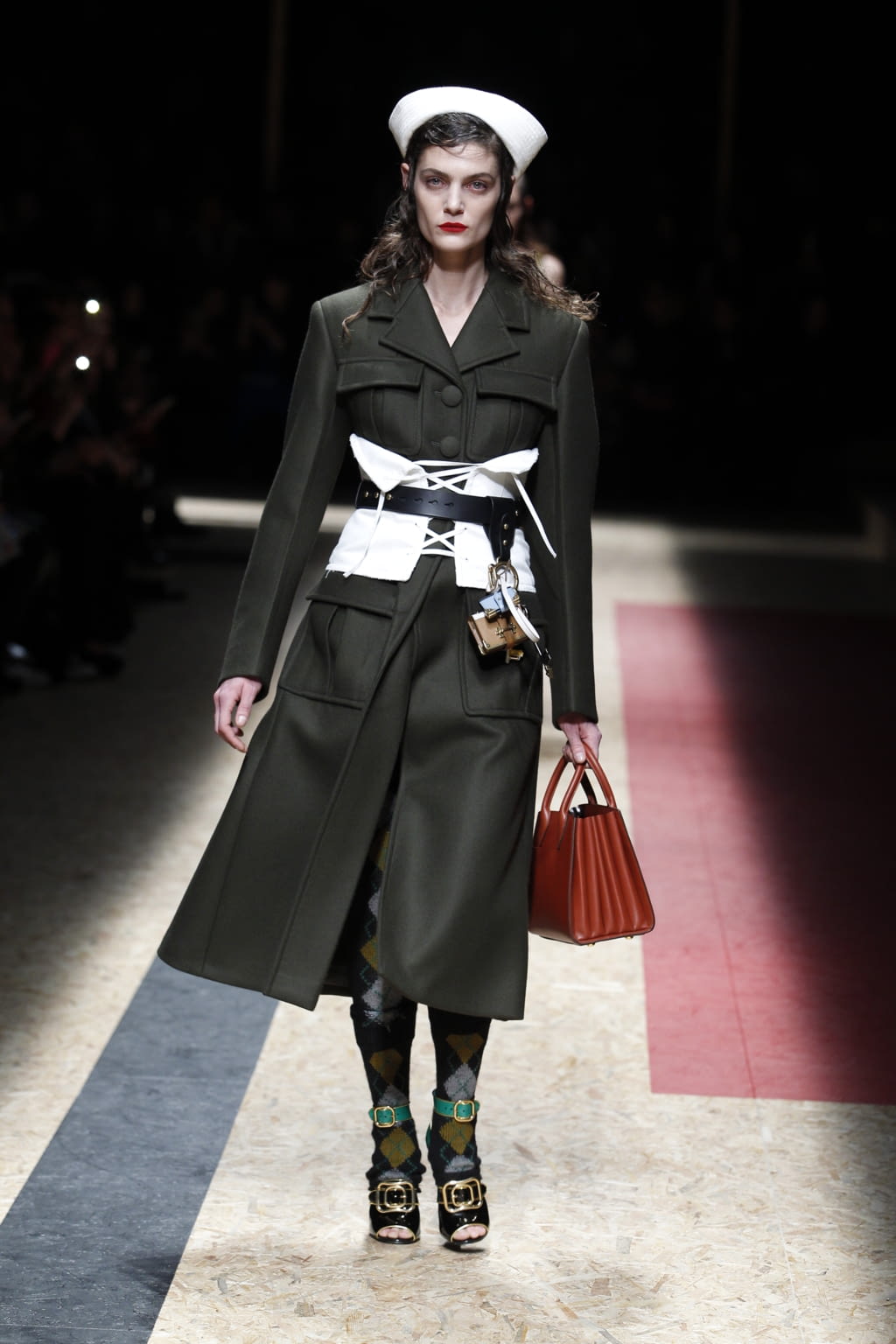 Fashion Week Milan Fall/Winter 2016 look 6 from the Prada collection 女装
