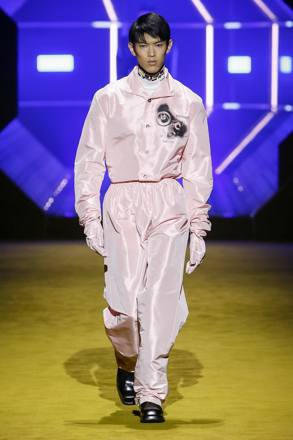 Fashion Week Milan Fall/Winter 2022 look 6 from the Prada collection 男装