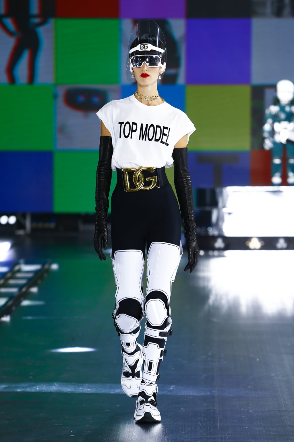 Fashion Week Milan Fall/Winter 2021 look 72 de la collection Dolce & Gabbana womenswear