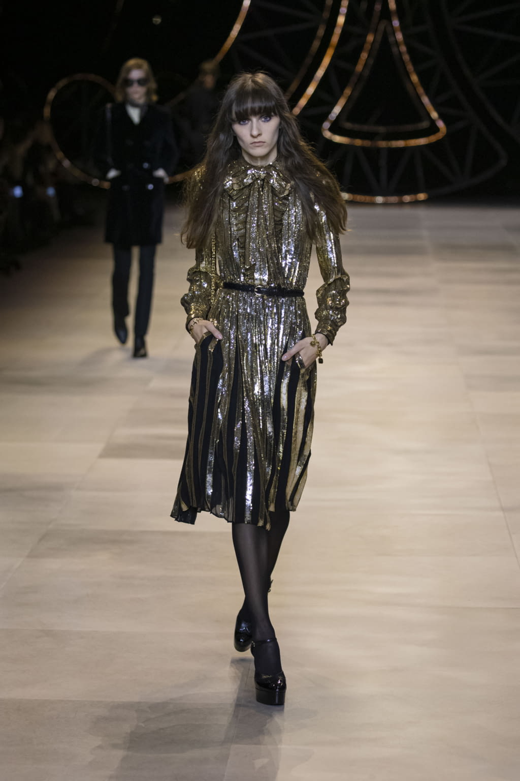 Fashion Week Paris Fall/Winter 2020 look 7 de la collection Celine womenswear