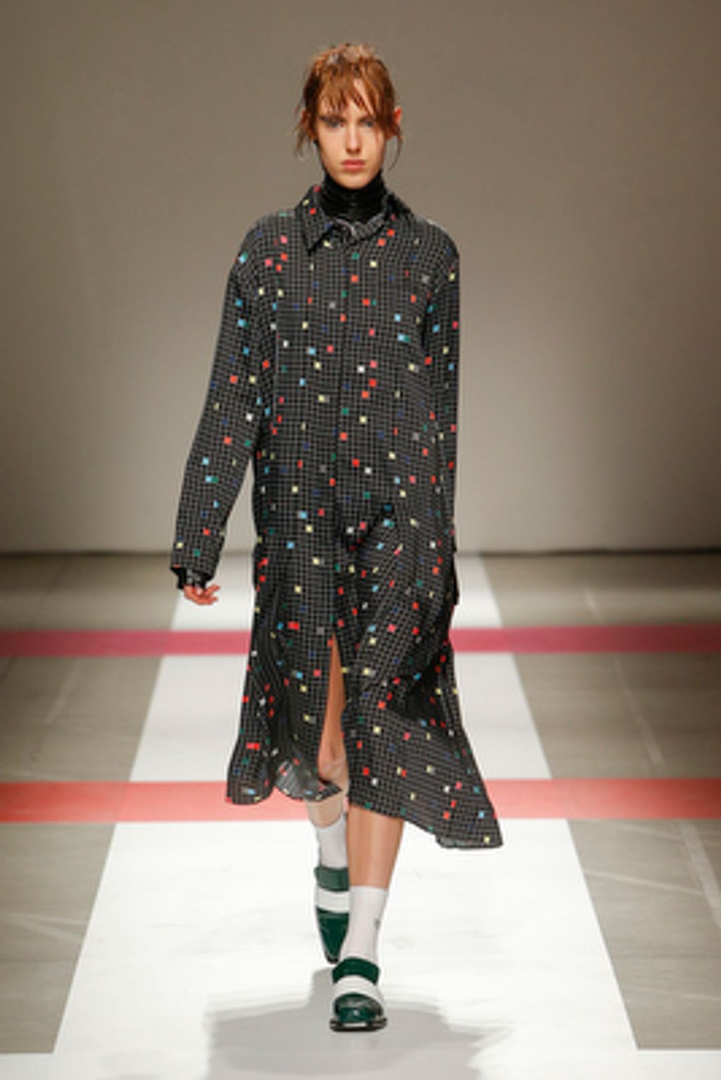 Fashion Week Milan Fall/Winter 2016 look 7 de la collection Iceberg womenswear