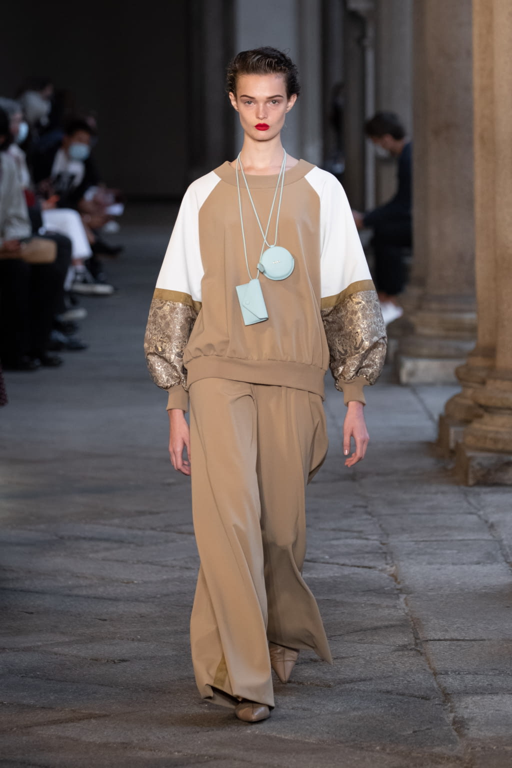 Fashion Week Milan Spring/Summer 2021 look 7 from the Max Mara collection 女装