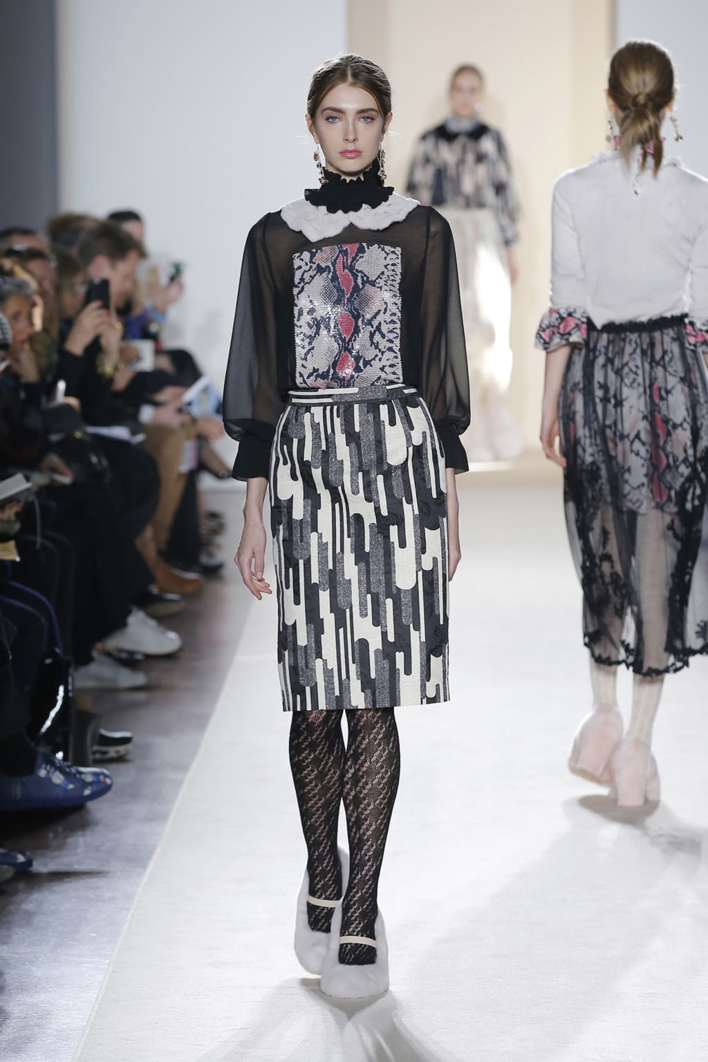 Fashion Week Milan Fall/Winter 2016 look 7 from the Blugirl collection womenswear