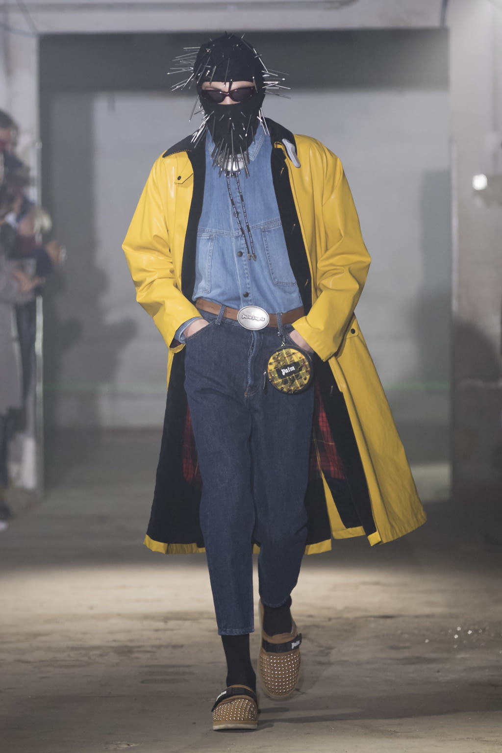 Fashion Week Milan Fall/Winter 2018 look 7 from the Palm Angels collection 男装