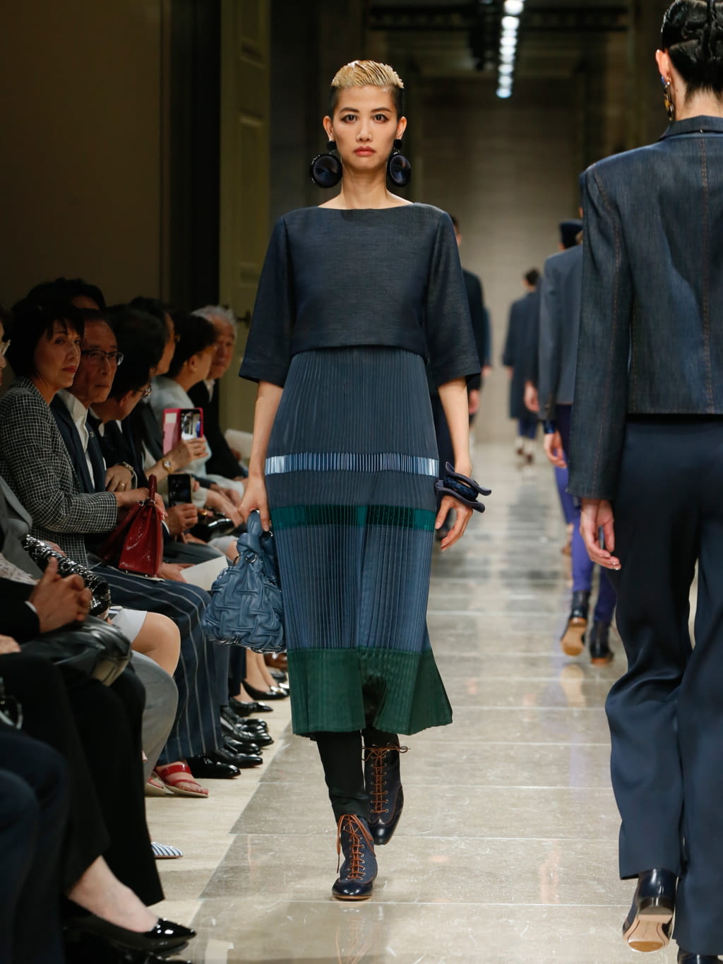 Fashion Week Milan Resort 2020 look 71 de la collection Giorgio Armani womenswear
