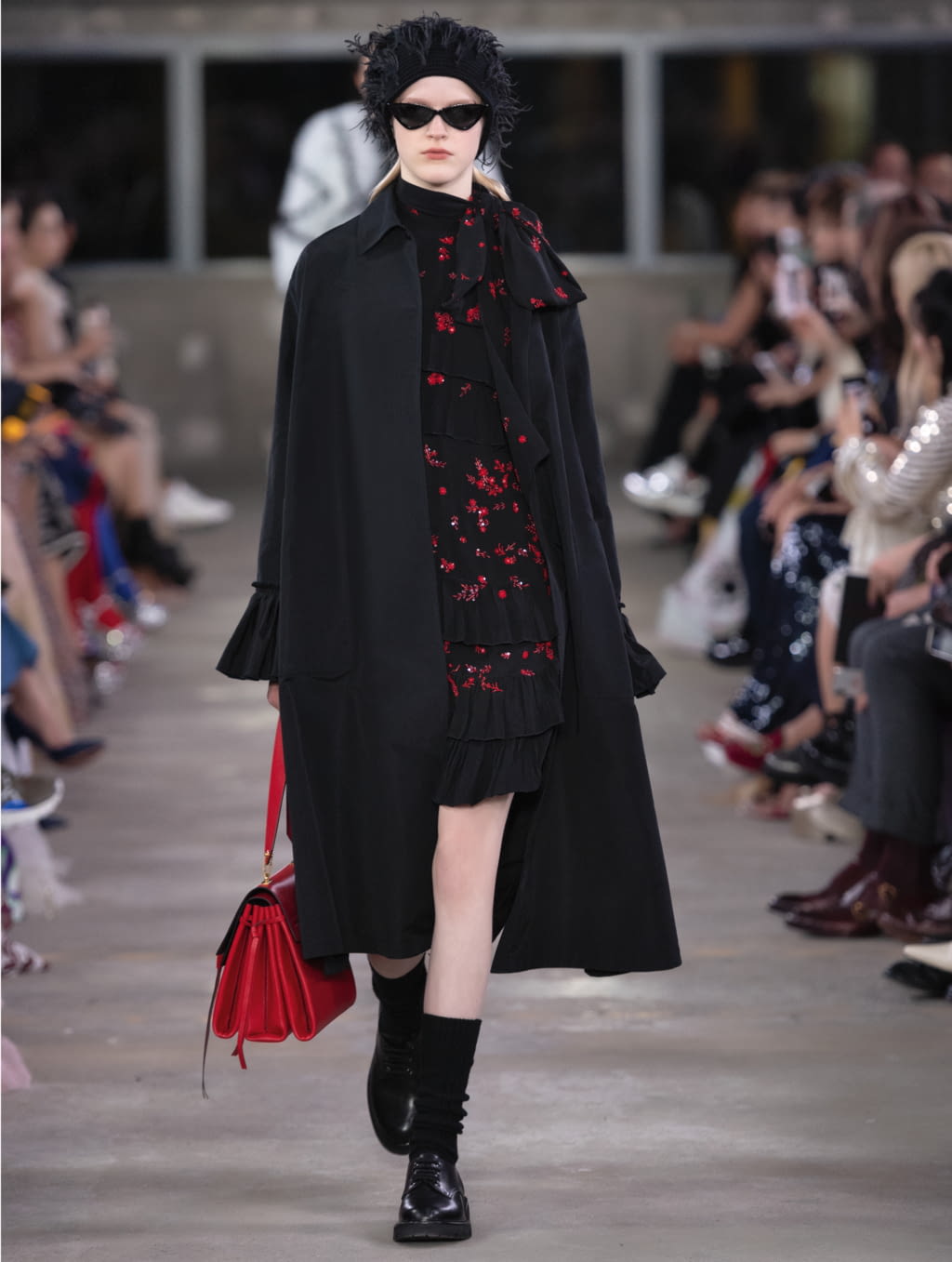 Fashion Week Paris Pre-Fall 2019 look 71 from the Valentino collection 女装