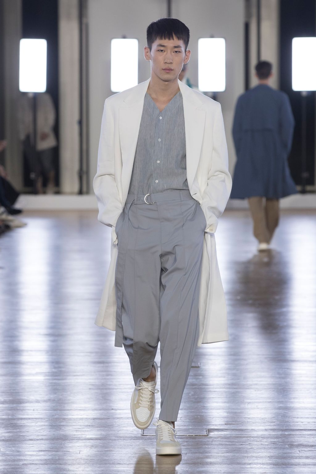 Fashion Week Paris Spring/Summer 2018 look 8 from the Cerruti 1881 collection menswear