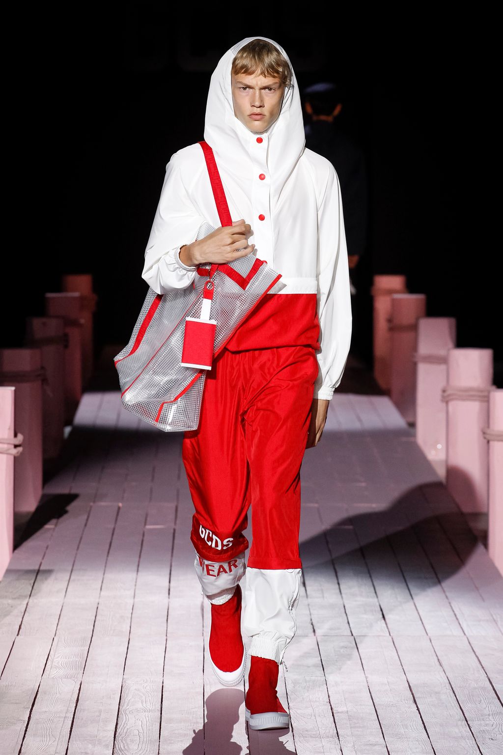 Fashion Week Milan Spring/Summer 2018 look 8 from the GCDS collection 男装