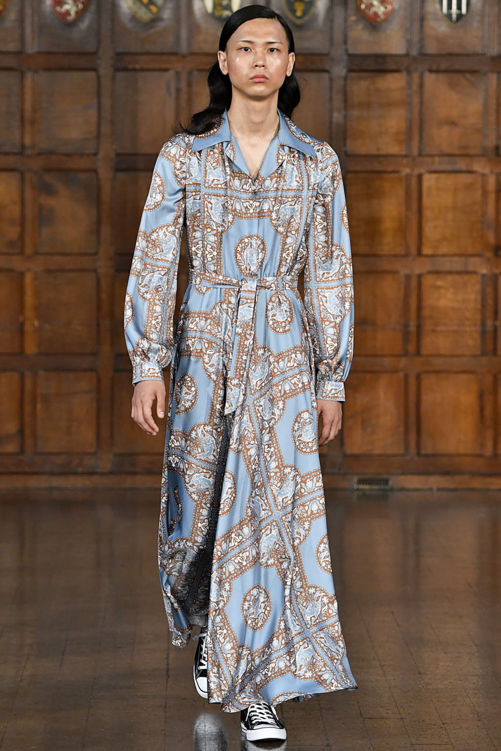 Fashion Week London Spring/Summer 2018 look 8 from the EDWARD CRUTCHLEY collection menswear