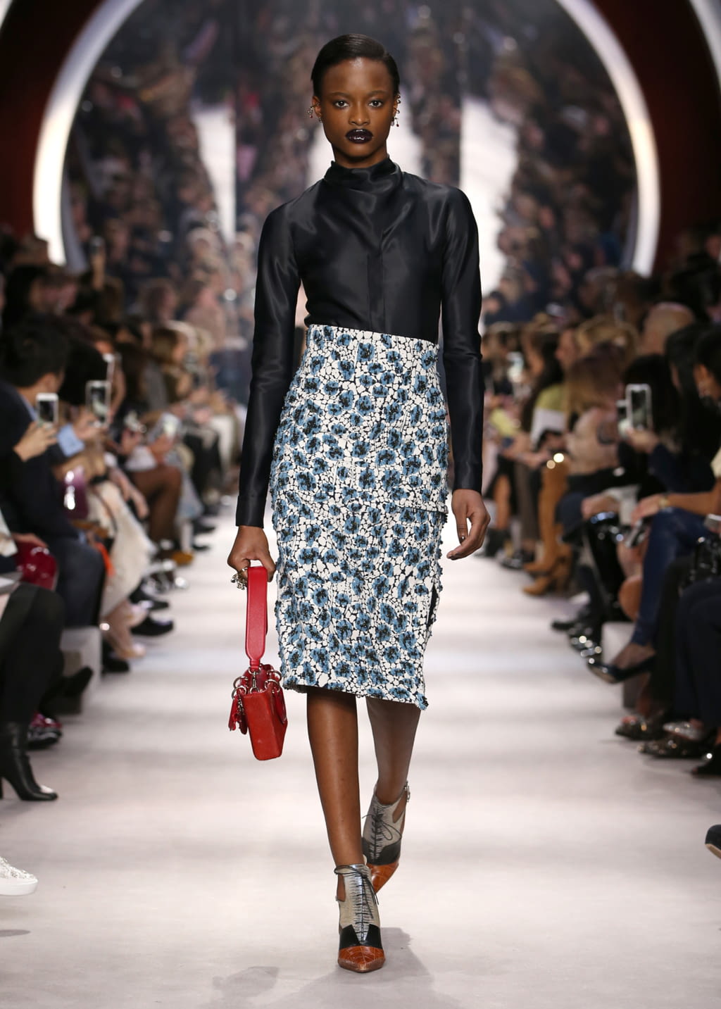 Fashion Week Paris Fall/Winter 2016 look 8 de la collection Christian Dior womenswear