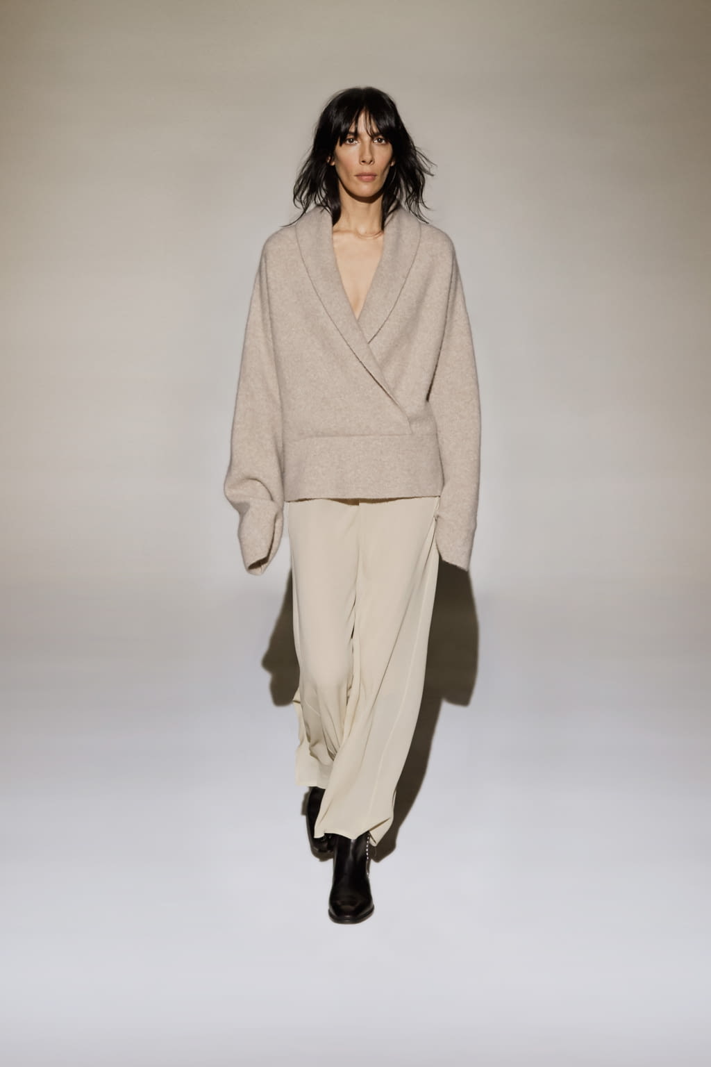 Fashion Week New York Fall/Winter 2016 look 8 from the The Row collection womenswear