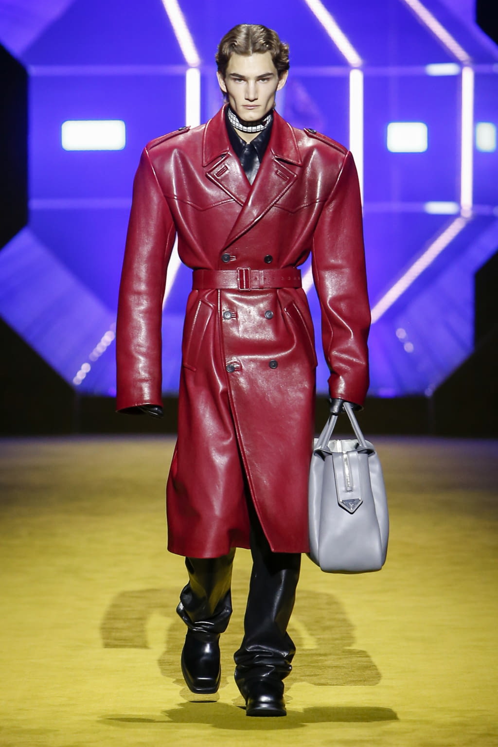 Fashion Week Milan Fall/Winter 2022 look 8 from the Prada collection 男装