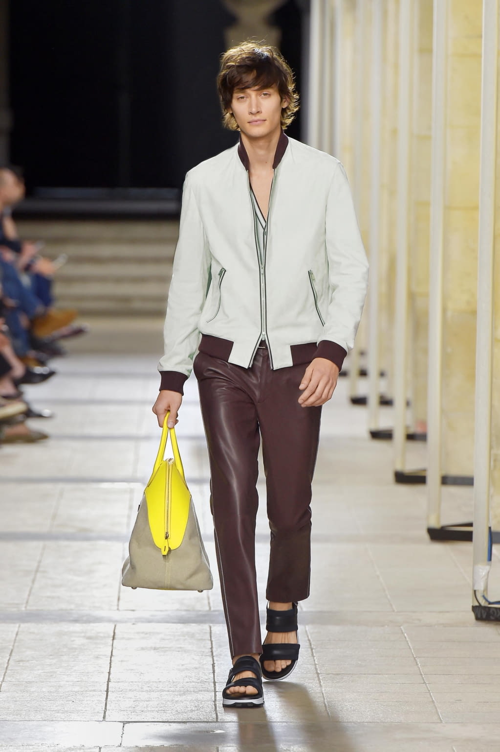 Fashion Week Paris Spring/Summer 2017 look 8 from the Hermès collection menswear
