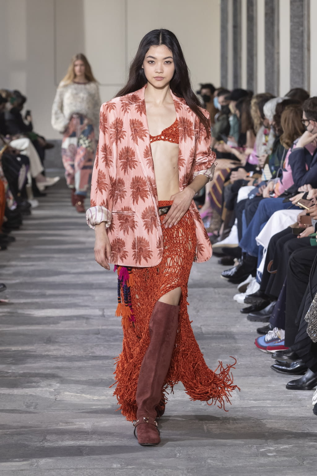 Fashion Week Milan Fall/Winter 2022 look 9 from the Etro collection 女装