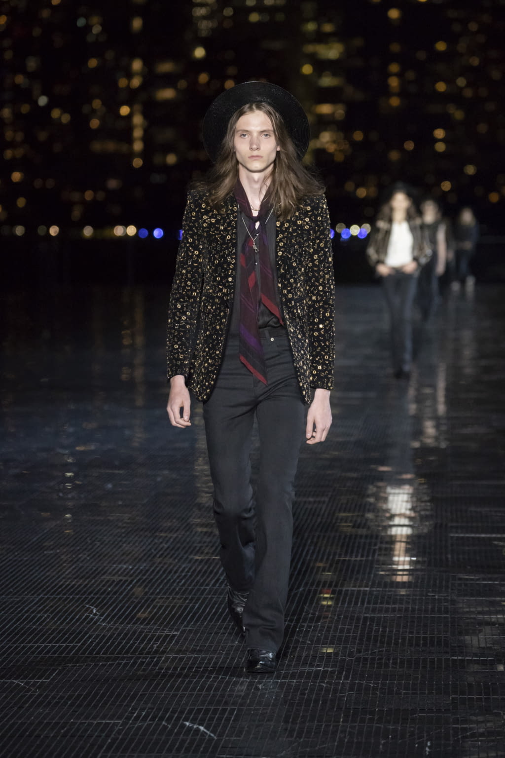 Fashion Week New York Spring/Summer 2019 look 10 from the Saint Laurent collection 男装