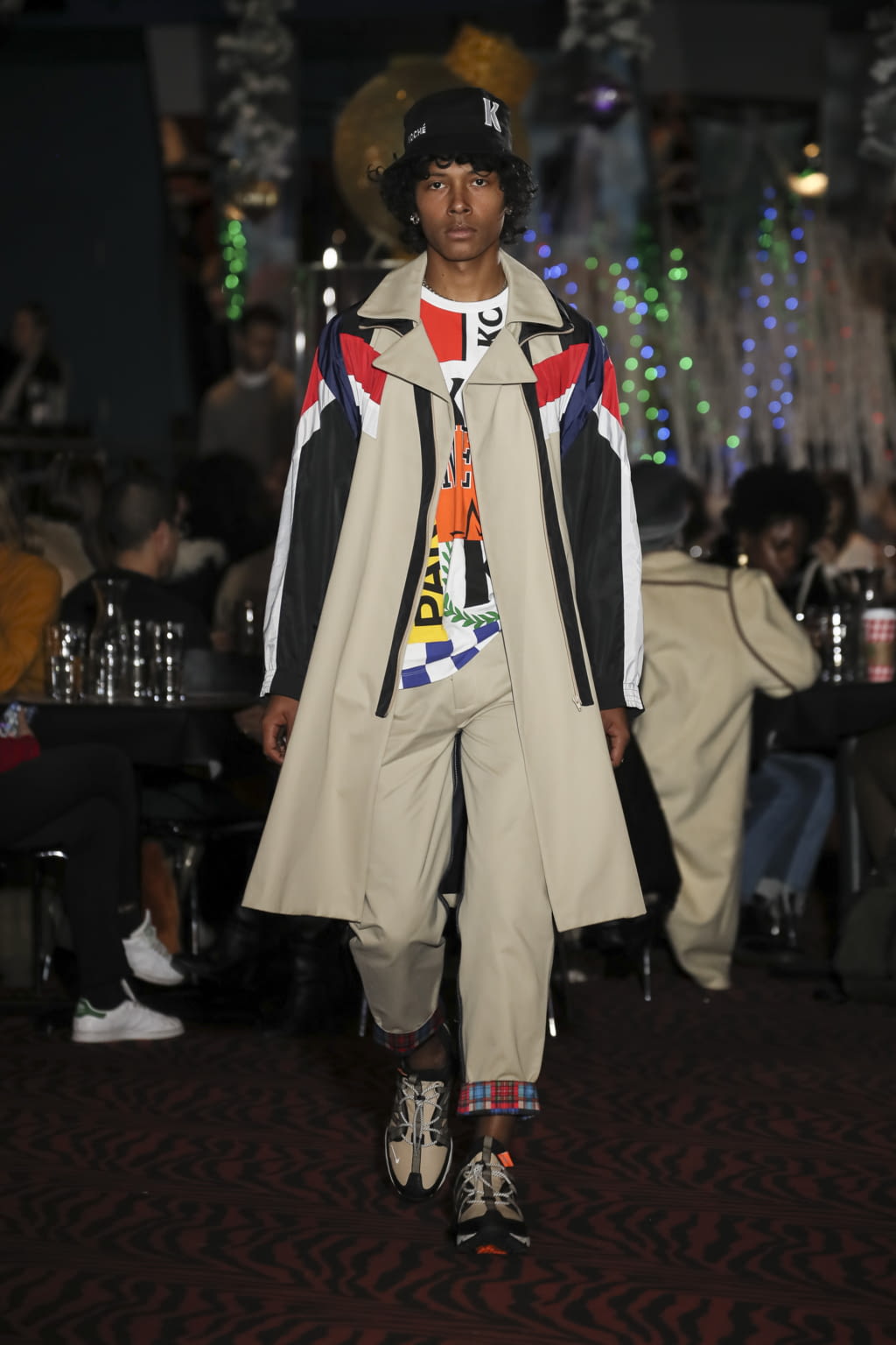 Fashion Week New York Pre-Fall 2019 look 9 from the Koché collection 男装