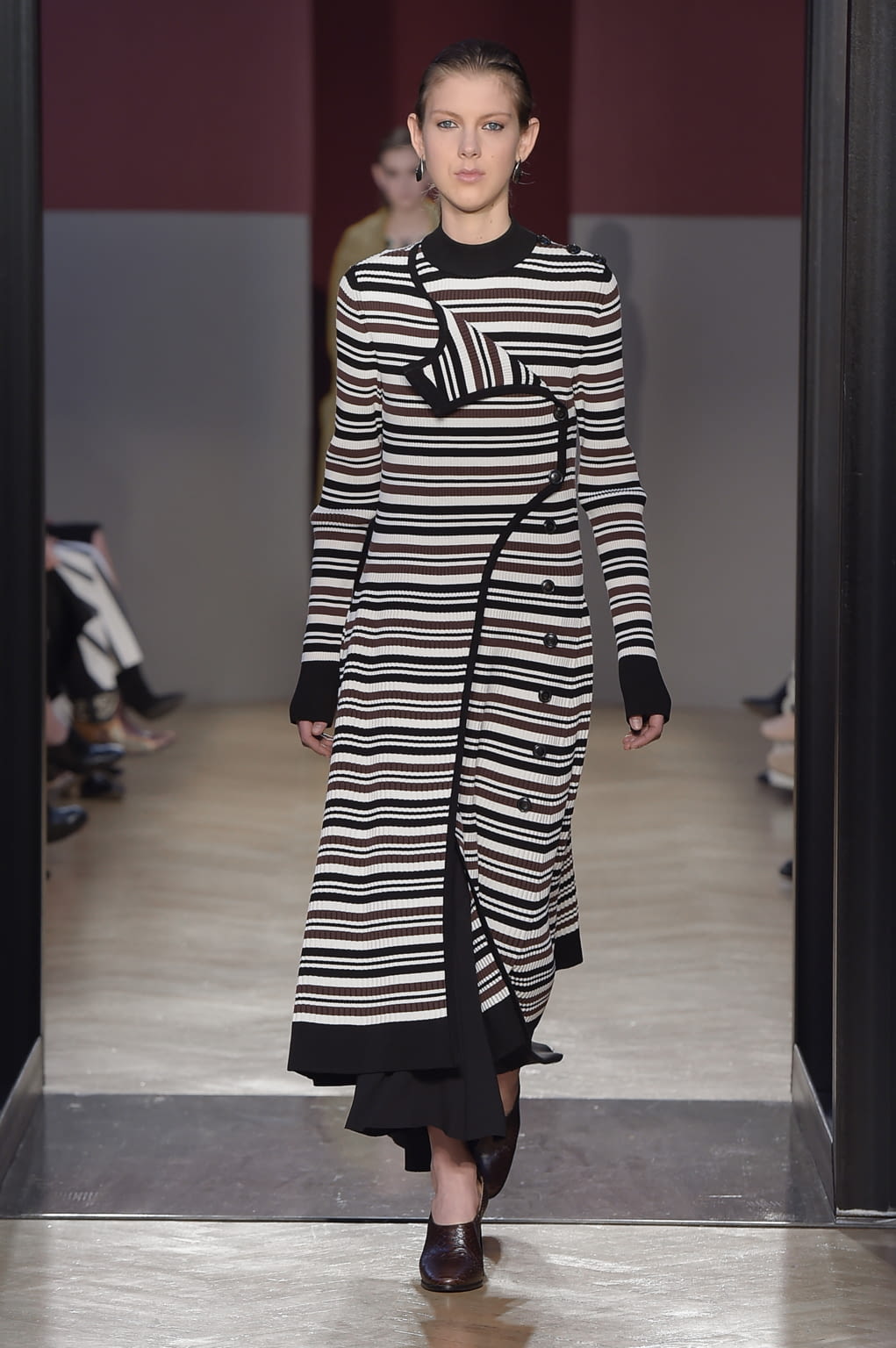 Fashion Week Milan Fall/Winter 2016 look 9 from the Sportmax collection womenswear